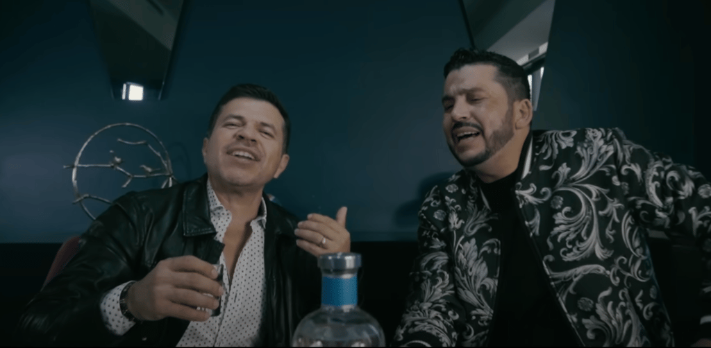 Con video grabado en el Faro de Mazatlán, Jorge Medina y Luis Ángel 'El Flaco' promueven tema