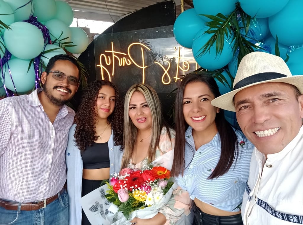 ¡Feliz cumpleaños, Mariela!