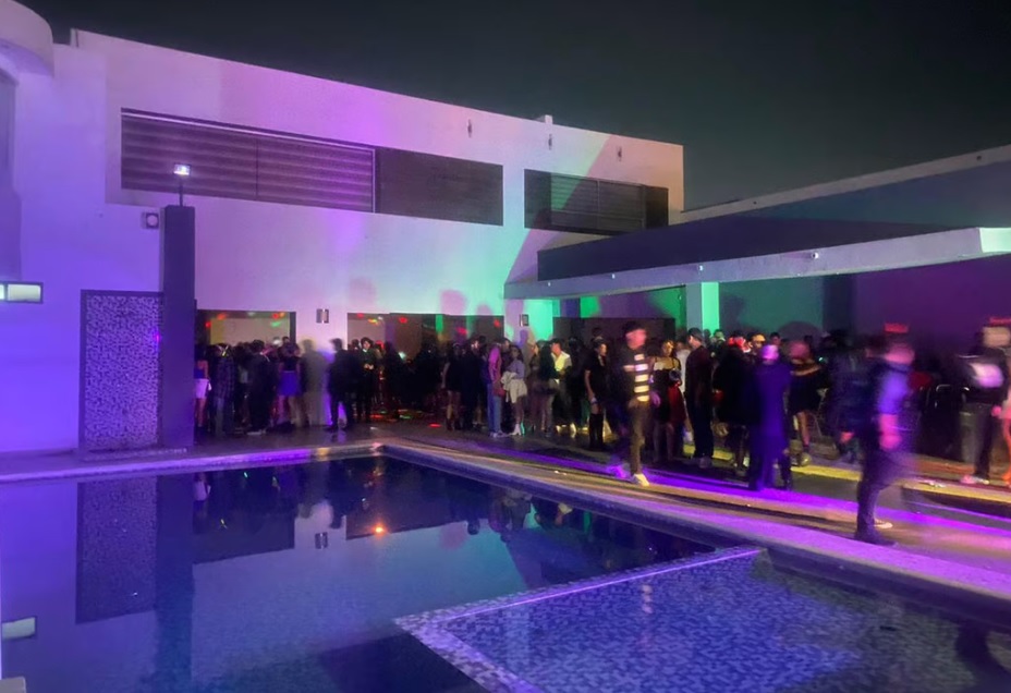 Clausuran dos quintas en Gómez Palacio por venta de alcohol a menores y cobro ilegal de entrada