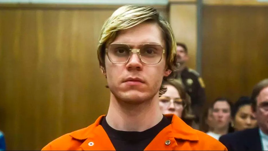 Prohíben disfraz de Dahmer en Ebay