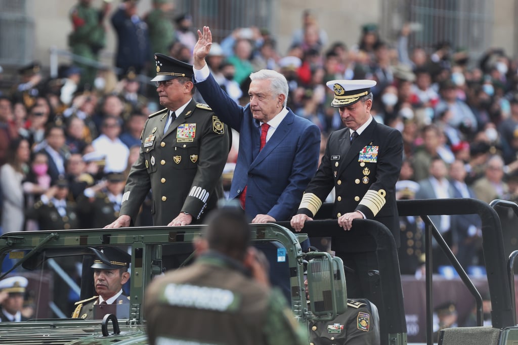 Tras dichos de Adán Augusto, AMLO asegura que el Ejército no tiene ...