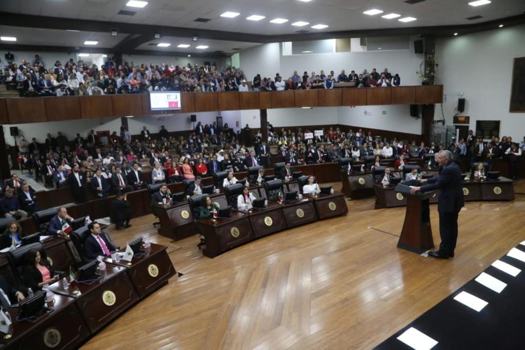 Convocatoria. El Congreso del Estado lució abarrotado para la sesión extraordinaria en la que estuvo Adán Augusto López.
