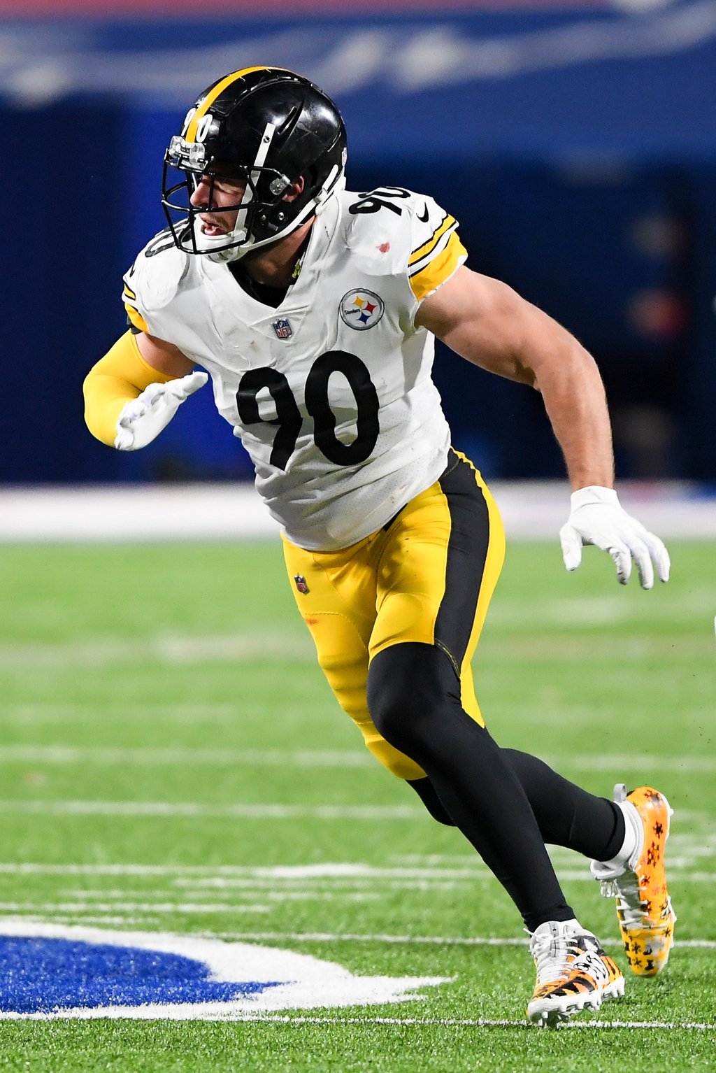 T.J. Watt sigue adelante