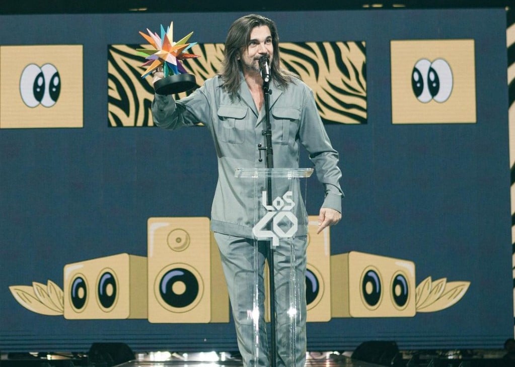 Juanes recibe premio honorífico en los 40 Music Awards