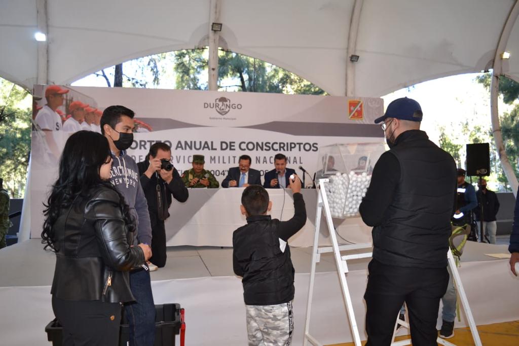 Realizan sorteo del Servicio Militar Nacional