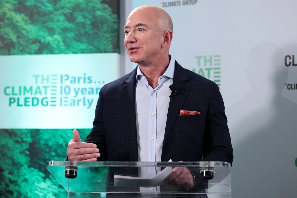 Bezos reclama proteger el 'frágil' planeta Tierra