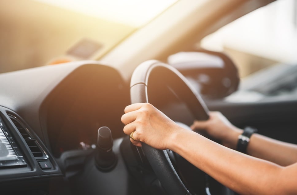 Errores que cometes al manejar tu auto y no te das cuenta