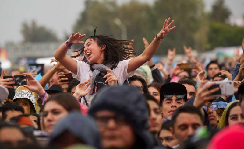 'Chequen por si sintieron comezón'; denuncian brote de piojos en el Corona Capital