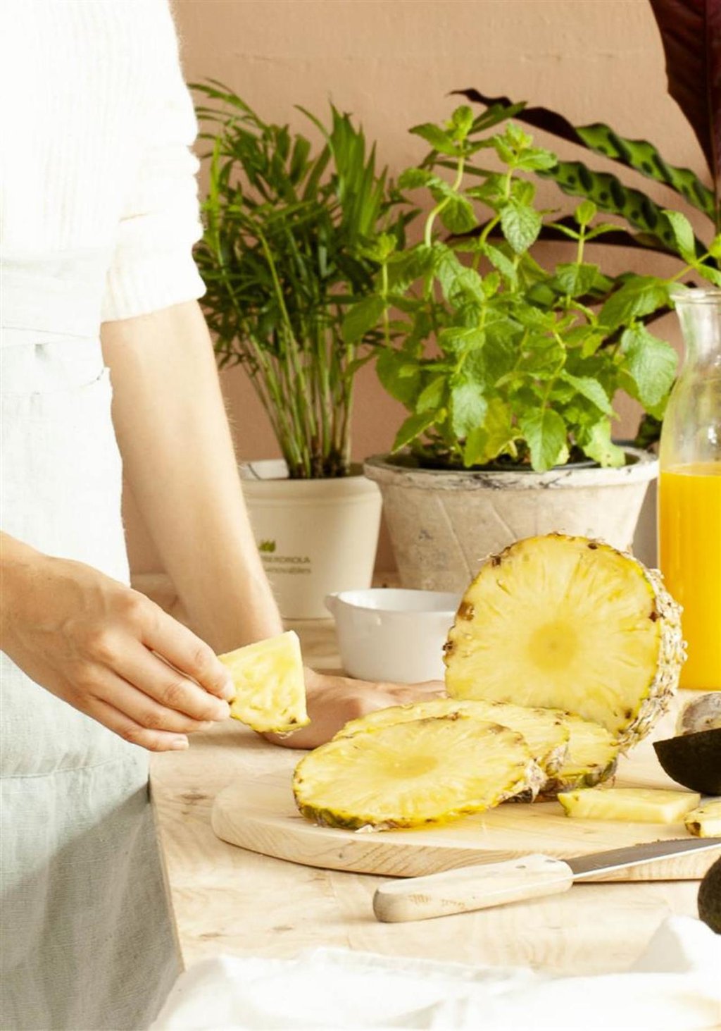 ¿Por qué es bueno cenar piña?