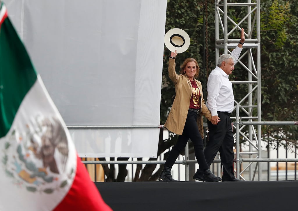 López Obrador descarta que su esposa busque ser candidata