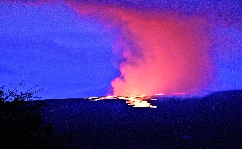 Volcán Mauna Loa entra en erupción