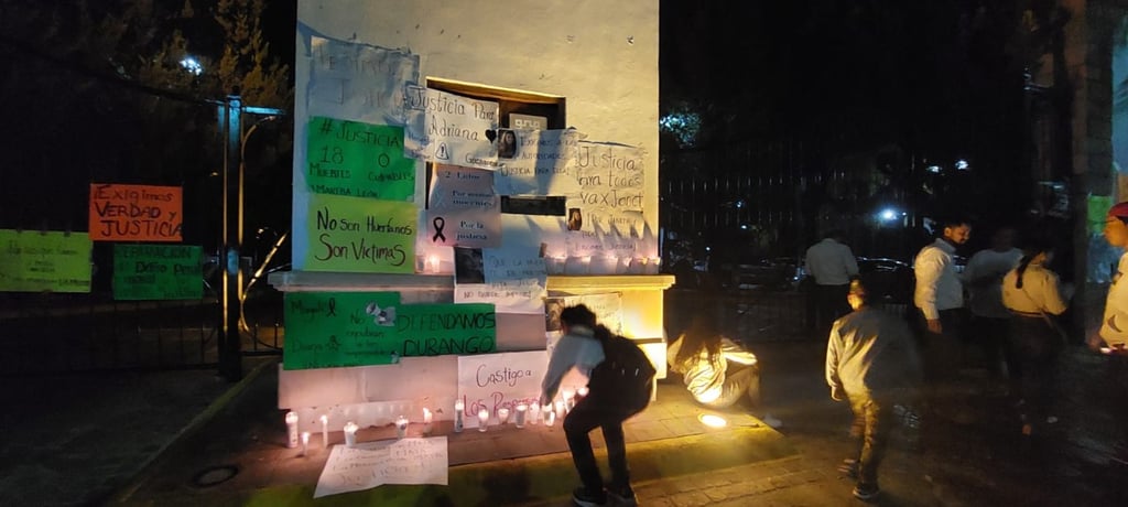 Familiares de pacientes con meningitis llegan al Bicentenario