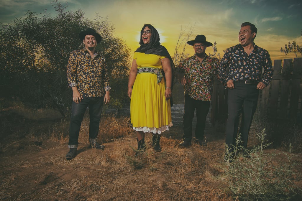 La Santa Cecilia presenta El andariego