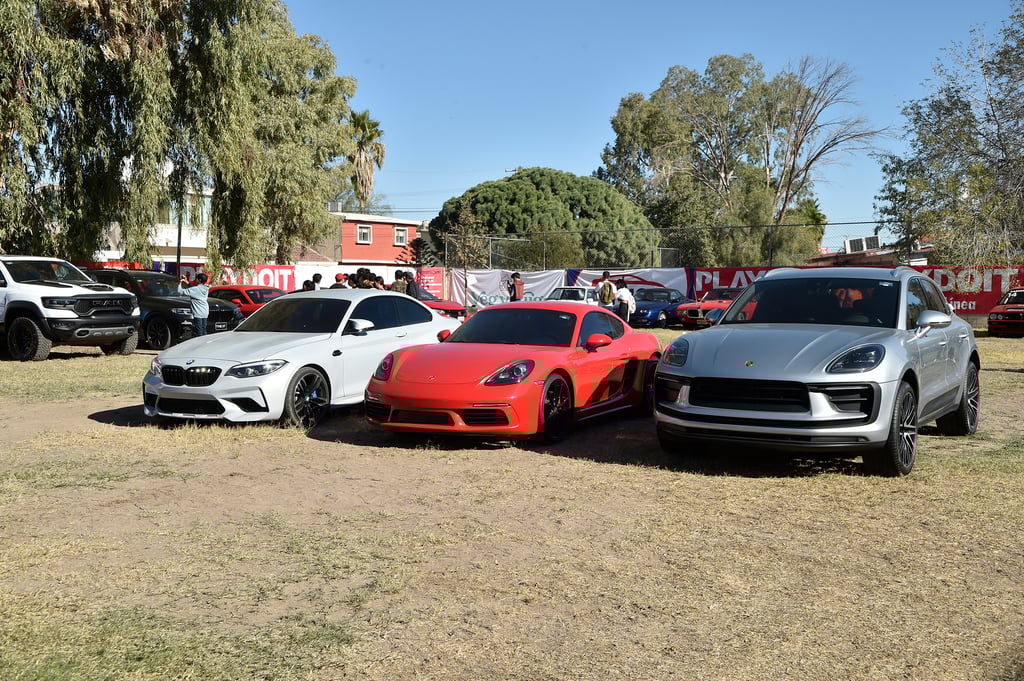 Gran exhibición de autos organizadas por el Club Porsche Laguna