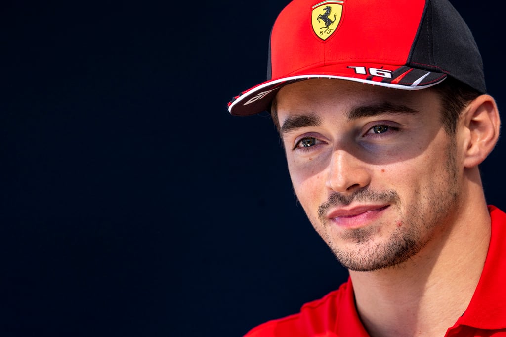 Charles Leclerc anuncia rompimiento con su novia e internet festeja su soltería