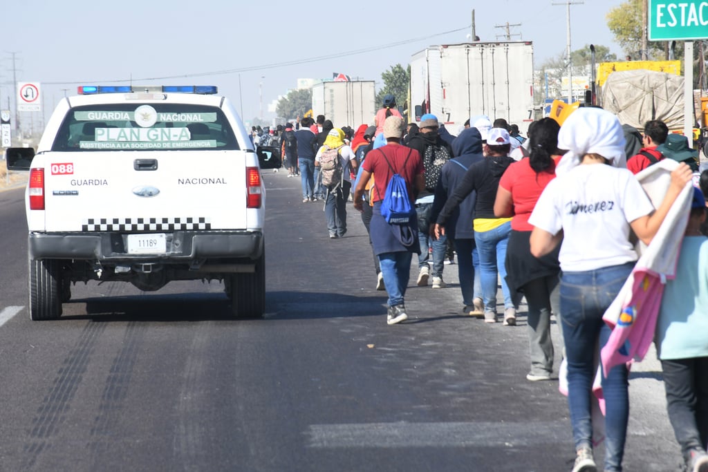 Escapan migrantes de encierro en Gómez Palacio