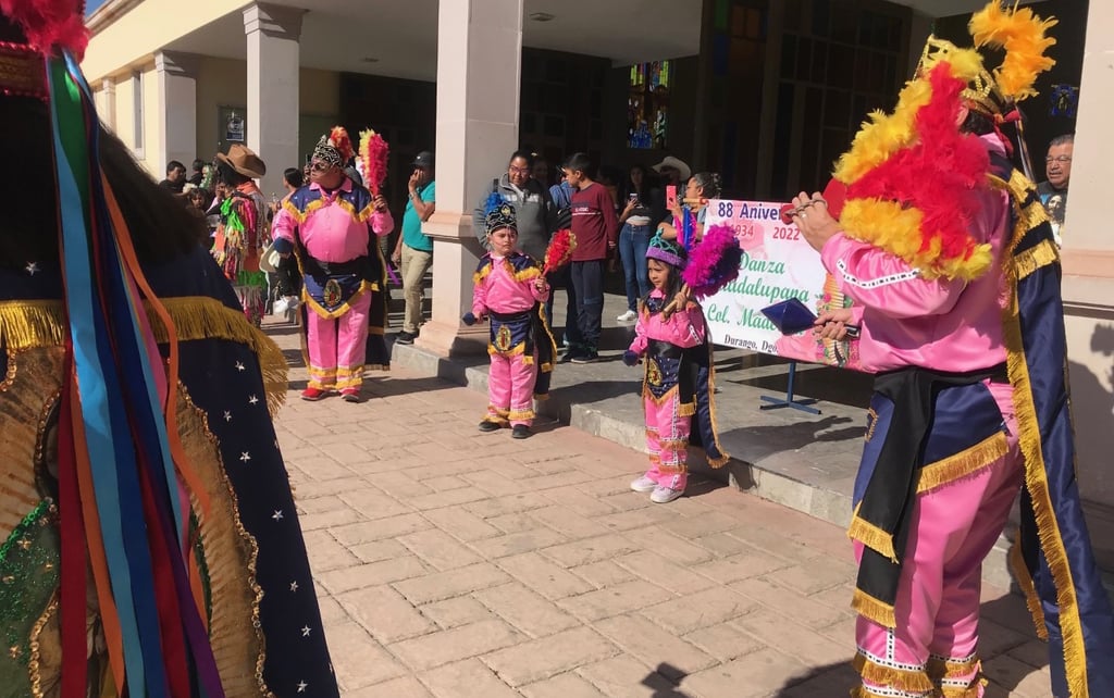 Niña duranguense baila para la Virgen de Guadalupe desde los 5 años de edad