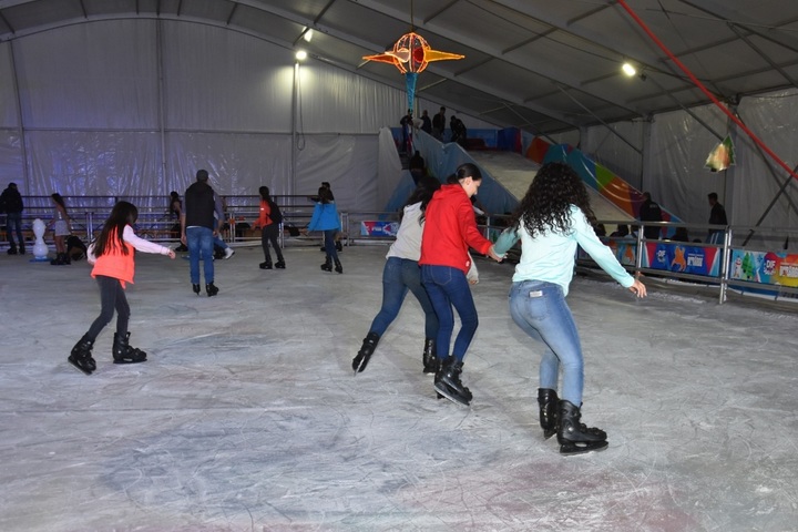 Pista de hielo en Durango abrirá el domingo