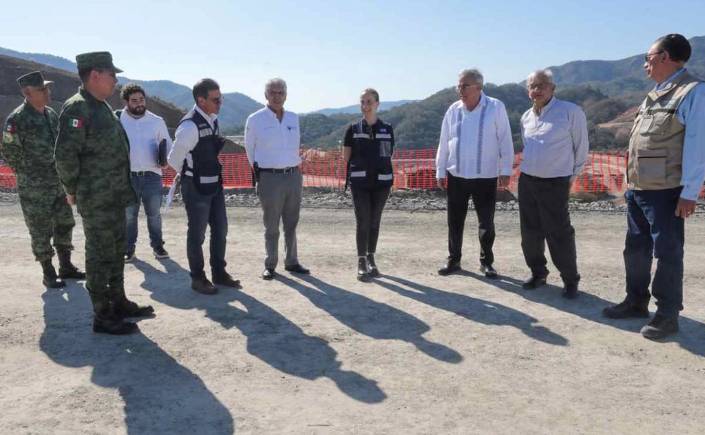 AMLO supervisa presa Santa María en Rosario, Sinaloa