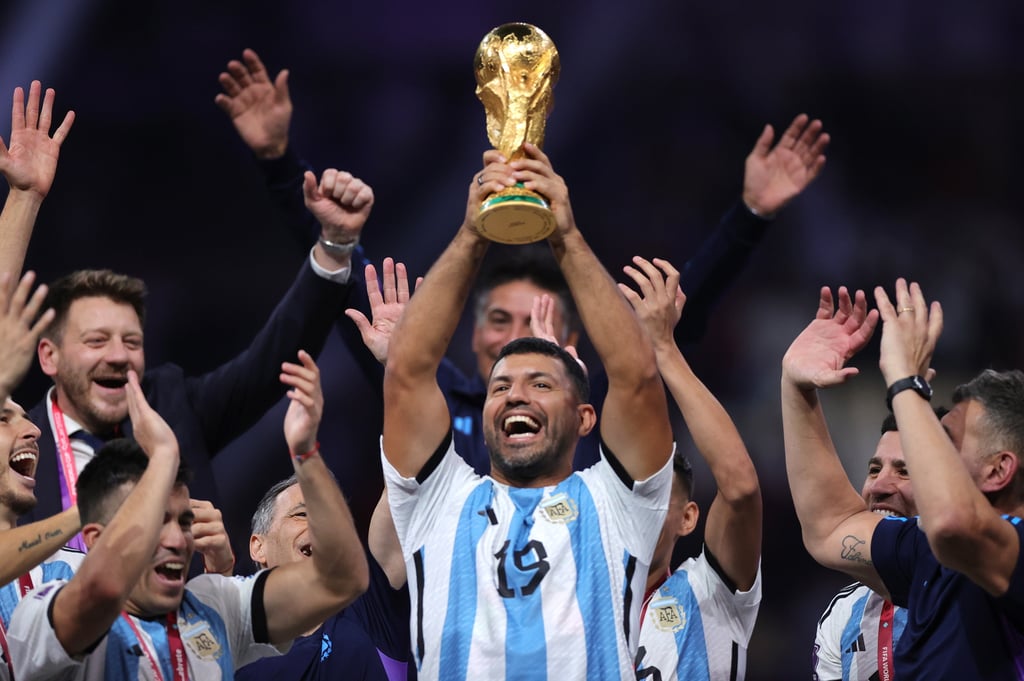 Kun Agüero casi olvida a su hijo en Qatar por celebrar con Argentina