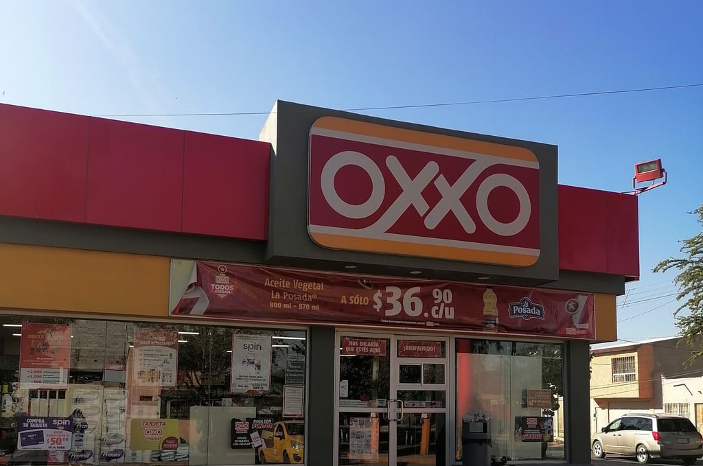 Culiacán: Oxxo reporta una tienda incendiada y 2 camiones retenidos