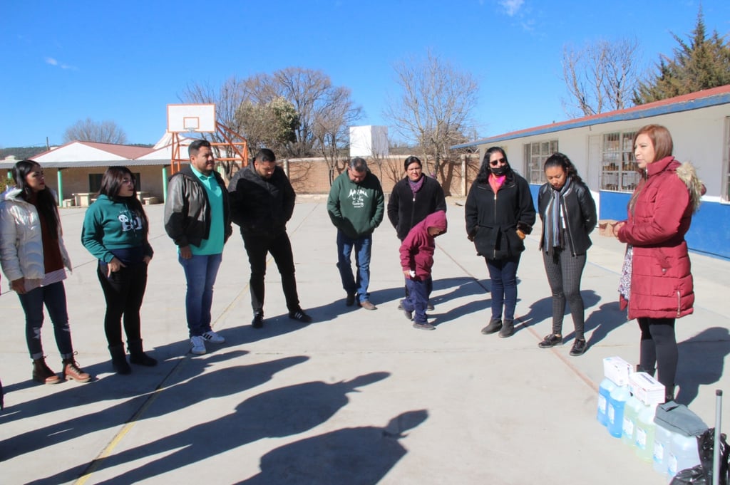 Fortalecemos las escuelas en Durango: Ochoa