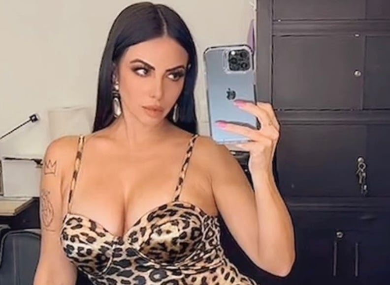 Jimena Sánchez deja al descubierto su ropa interior