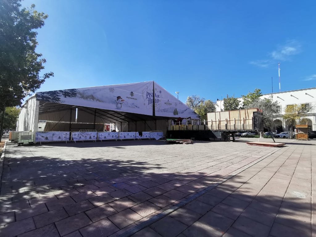 Retiran pista de hielo de la plaza IV Centenario