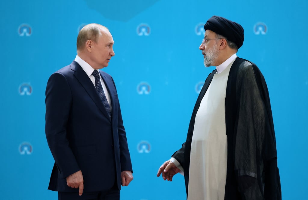 Vladimir Putin aborda con Ebrahim Raisí la cooperación energética y de transporte