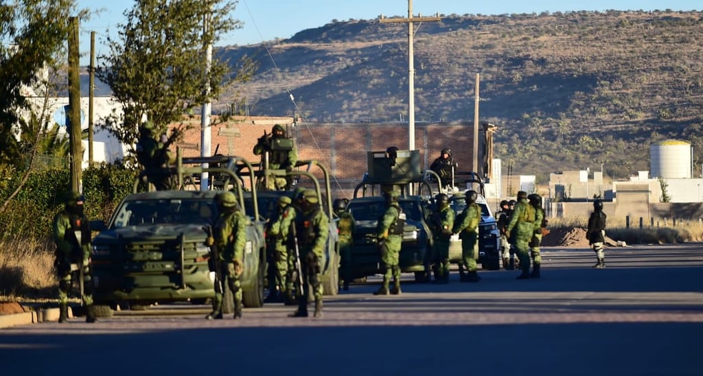 Armas, droga, 5 vehículos y un inmueble decomisados tras detención del 'G-1' en Durango