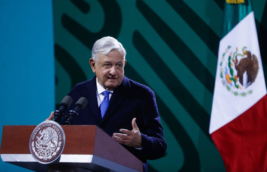 AMLO explica por qué se tituló de la UNAM sin dominio del inglés