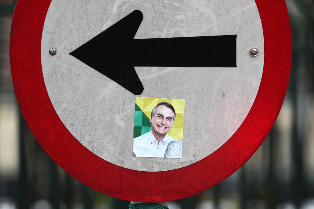Jair Bolsonaro no tiene previsto regresar a Brasil, dice su hijo