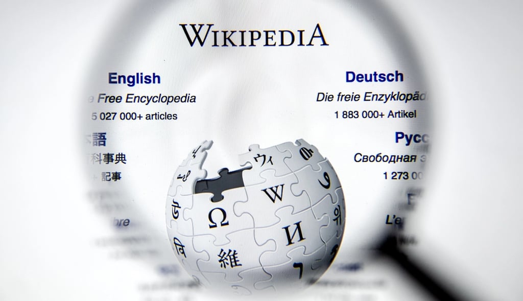 Hackean a Wikipedia y modifican textos e imágenes