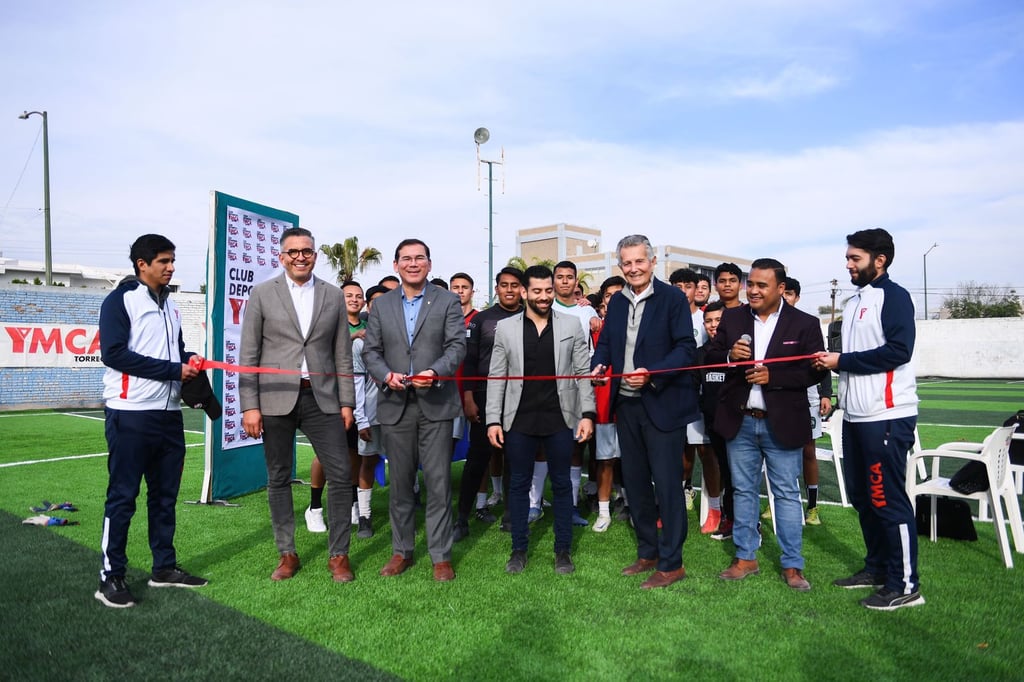YMCA inaugura cancha de futbol