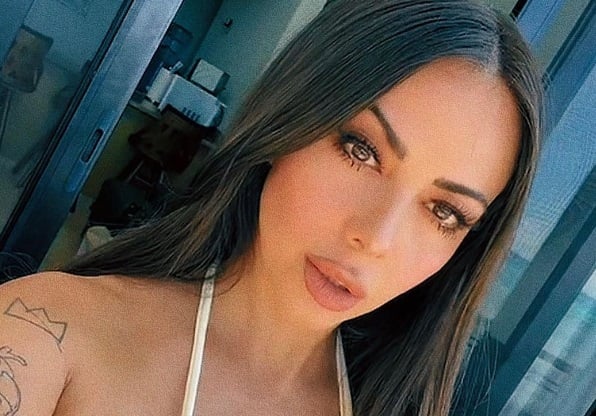 Jimena Sánchez 'enamora' con foto lavándose los dientes