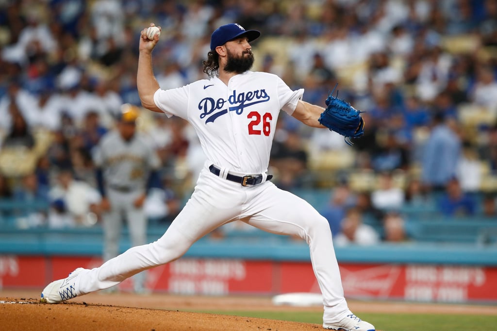 Dodgers logran retener a Tony Gonsolin