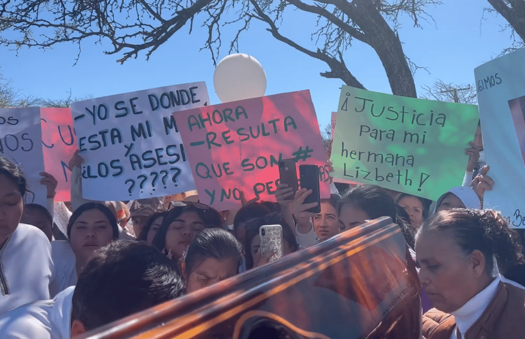 'Mi hija fue víctima de la corrupción'; despiden a Lizbeth, otra duranguense fallecida por meningitis