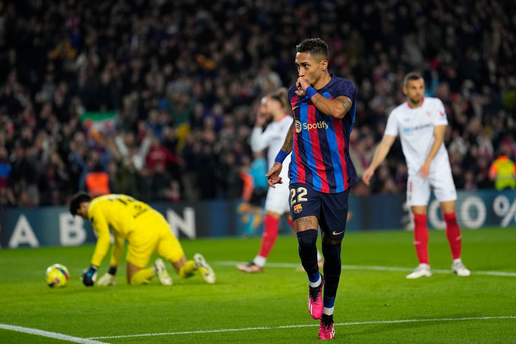 Barcelona abre hueco en LaLiga con victoria 3-0 ante Sevilla