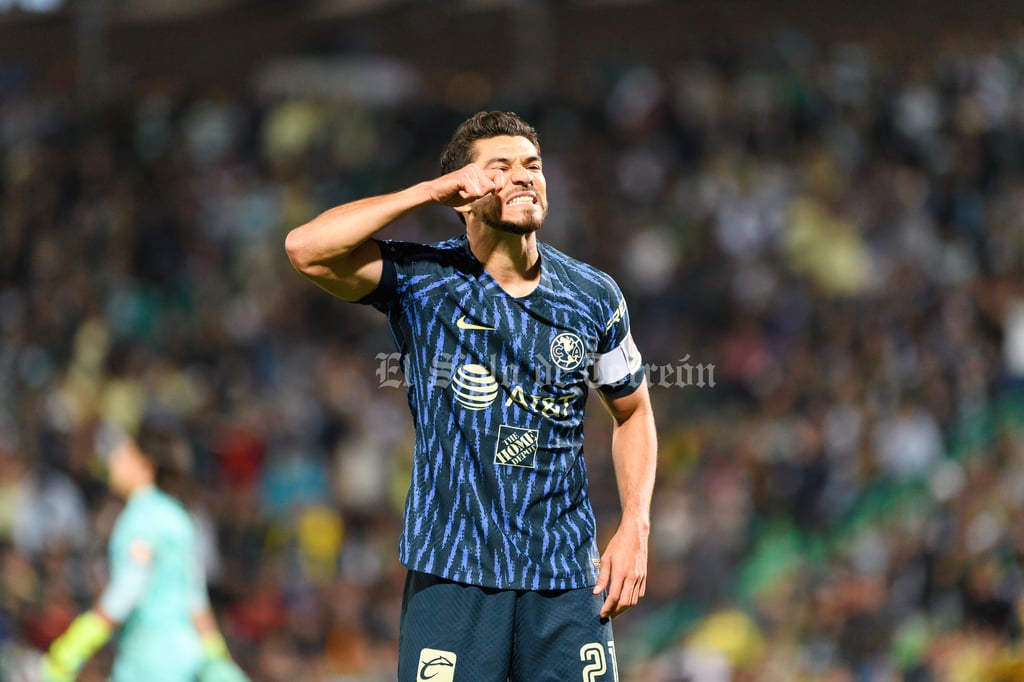 Henry Martín homenajeó a Oribe Peralta en su festejo de gol contra Santos Laguna