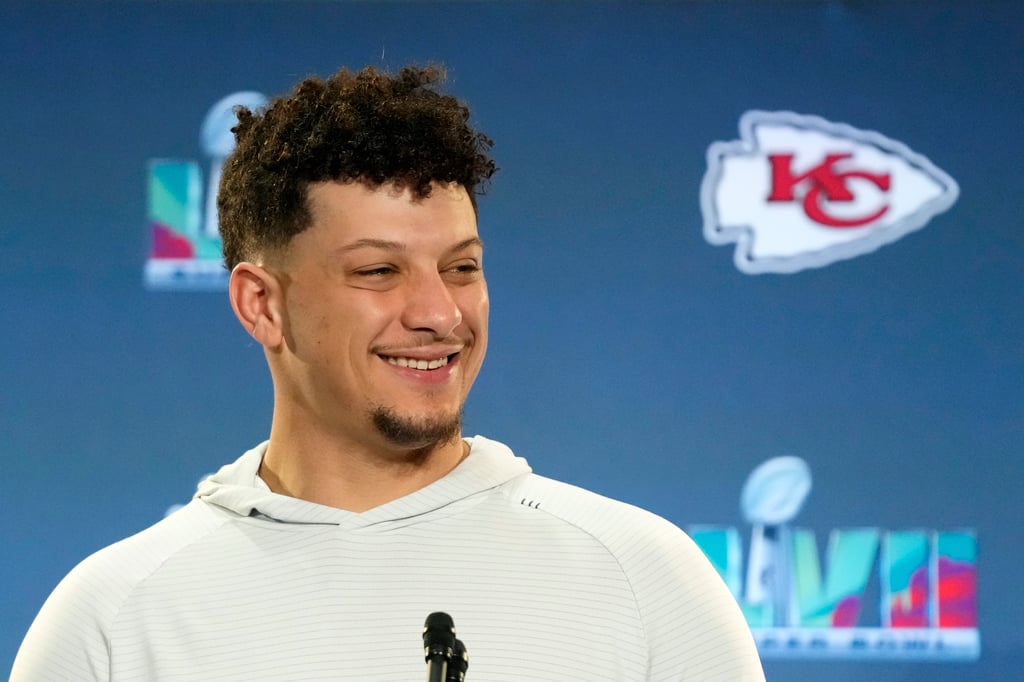 Patrick Mahomes trata de aprender 'lo más posible' de LeBron James