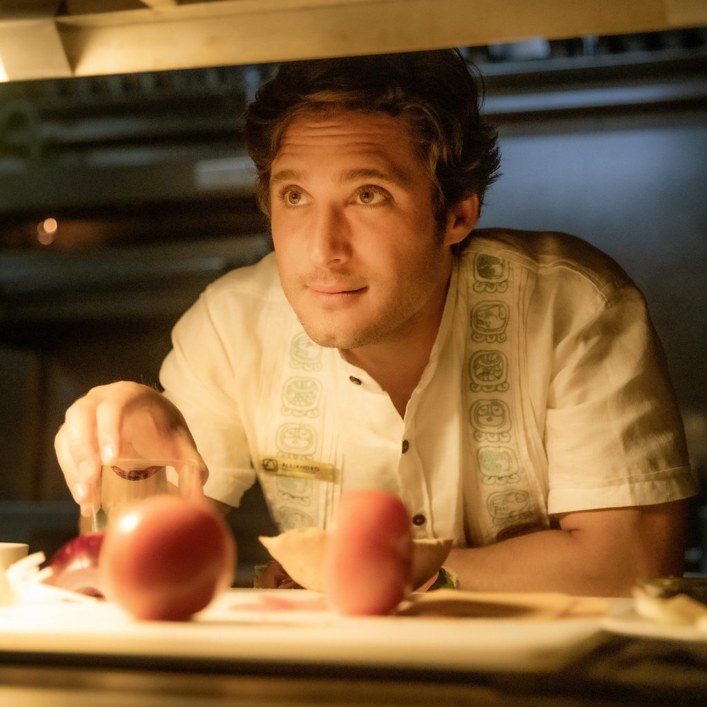 Diego Boneta une lo mejor de México y Hollywood en el filme At Midnight