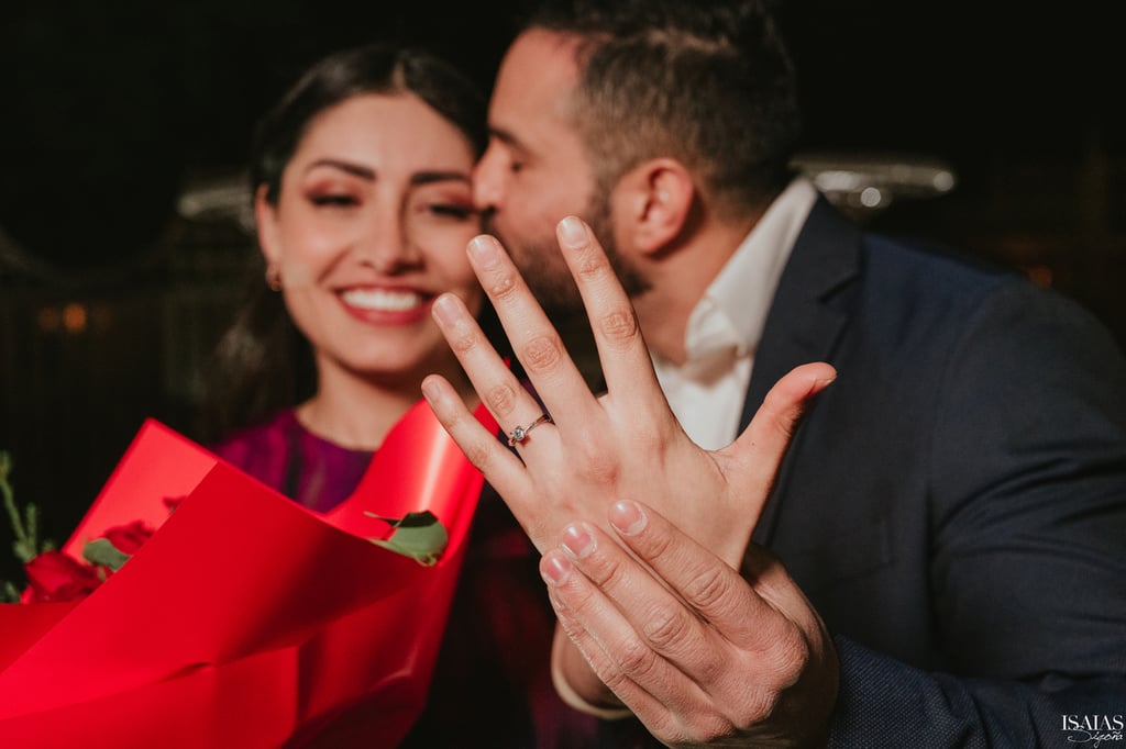 Mónica y Erick formalizan su relación