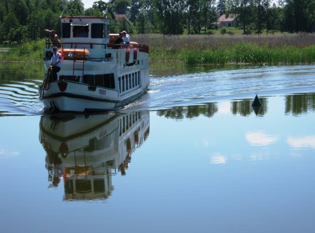Polonia evita usar aguas territoriales rusas con nuevo canal marítimo