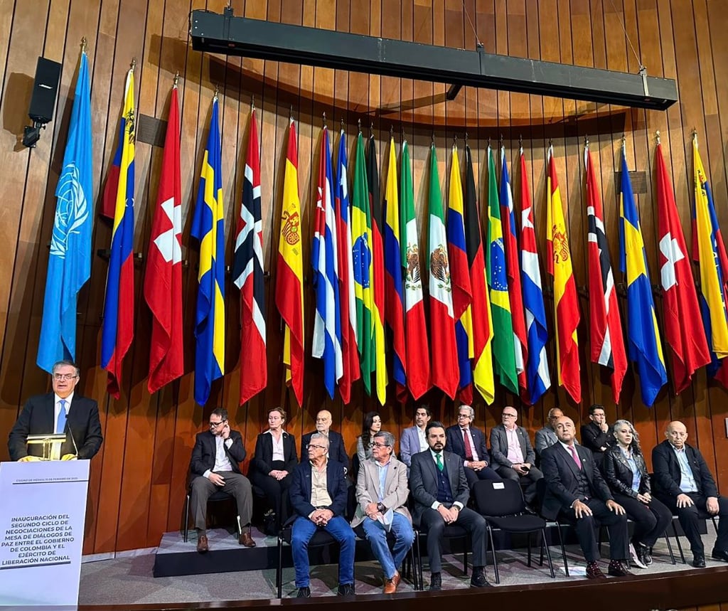 Ebrard inaugura diálogos de paz entre el Gobierno de Colombia y ELN