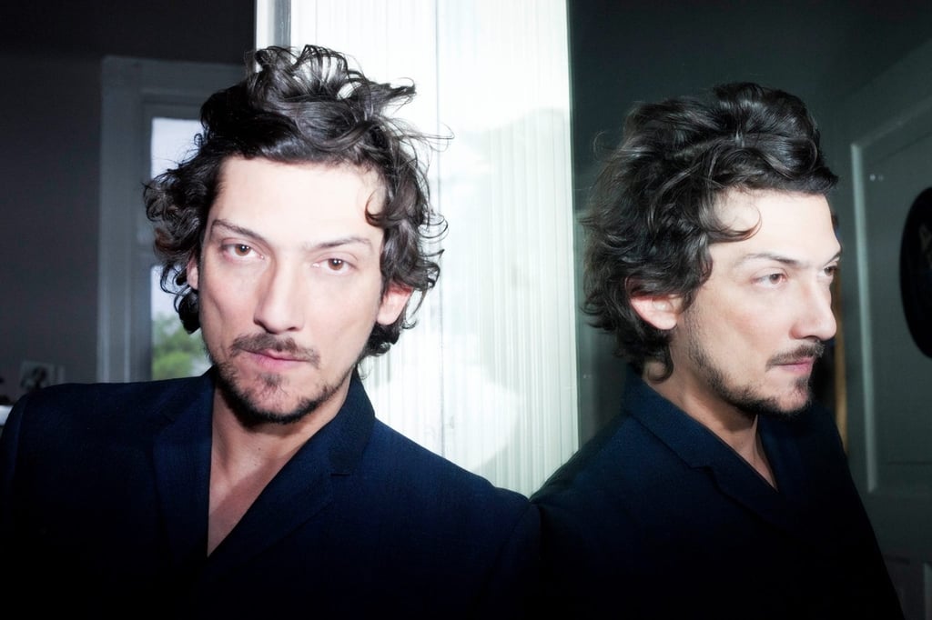 León Larregui vuelve a ser solista