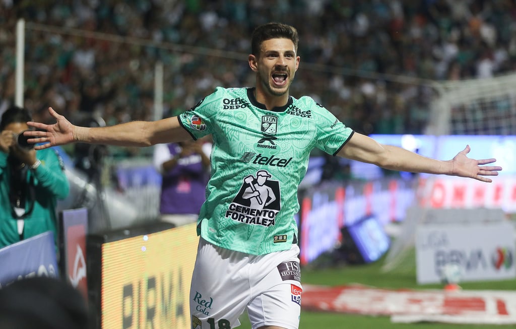 El argentino Lucas Di Yorio anota en victoria que sube a León al quinto lugar