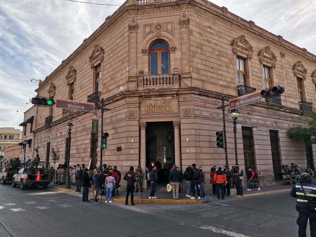 Iluminarán la Presidencia Municipal de color morado en marzo próximo