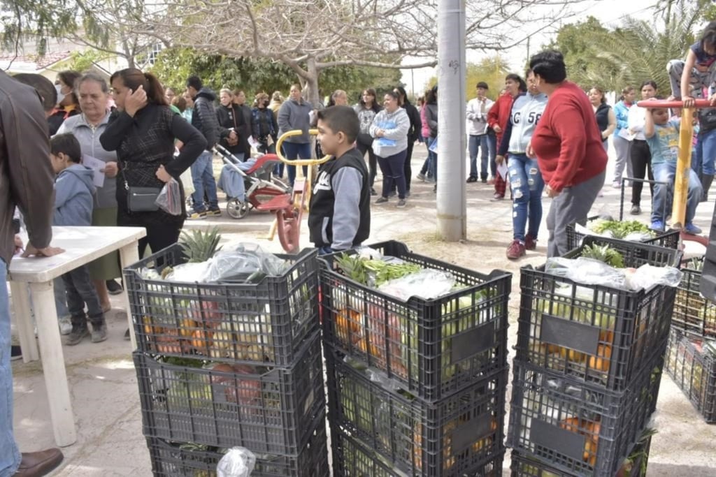 500 familias llegan al Mercado con Estrella
