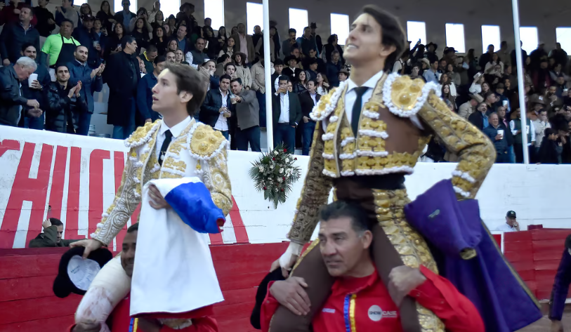 Arturo Gilio y Andrés Roca Rey derrochan calidad en plaza Alberto Balderas de Ciudad Lerdo