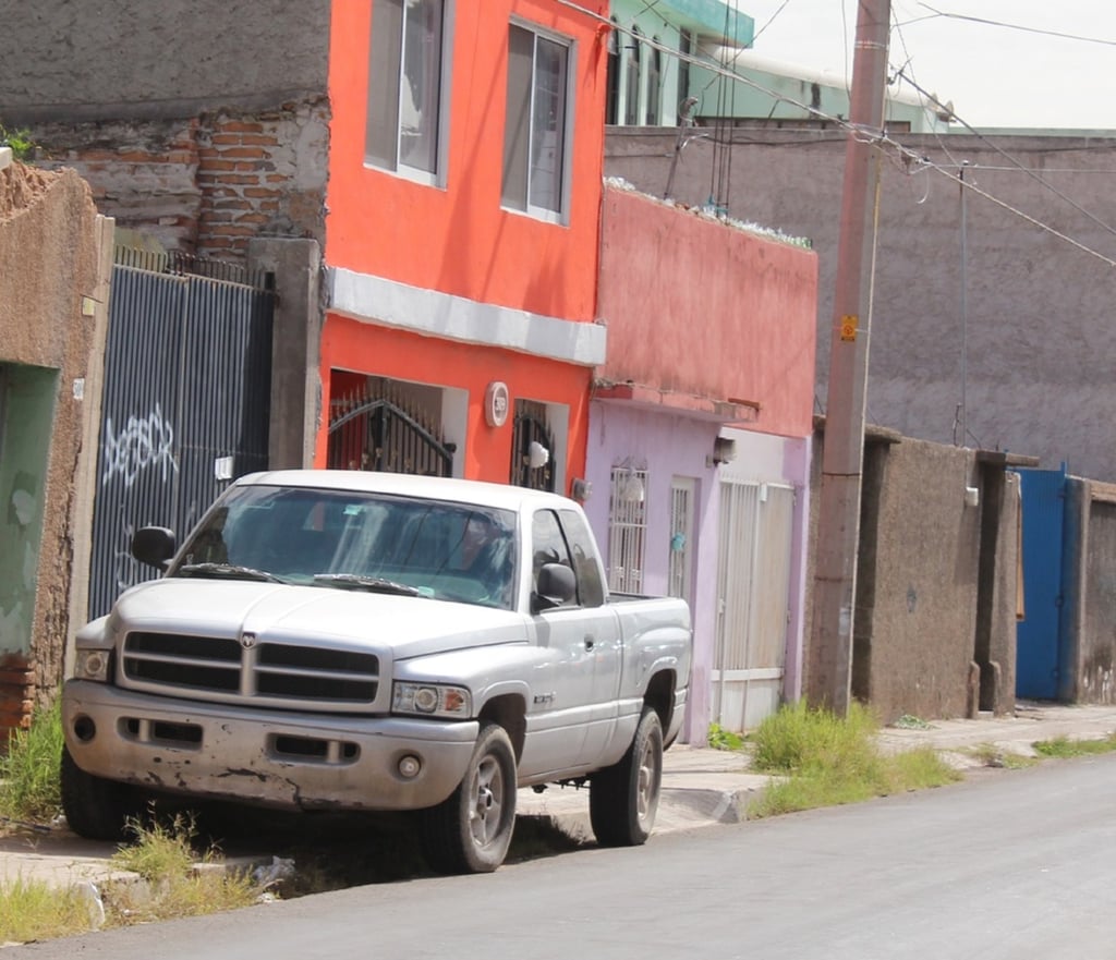 De 622 pesos, multa por estacionarse sobre la banqueta en la ciudad de Durango